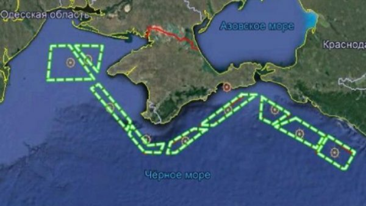 Російський окупаційний флот продовжив блокування підходів до Криму